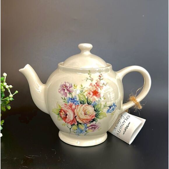 NEW Lily Creek Martha Vaughn Collection A Cup of Memories Teapot Floral - Picture 2 of 10